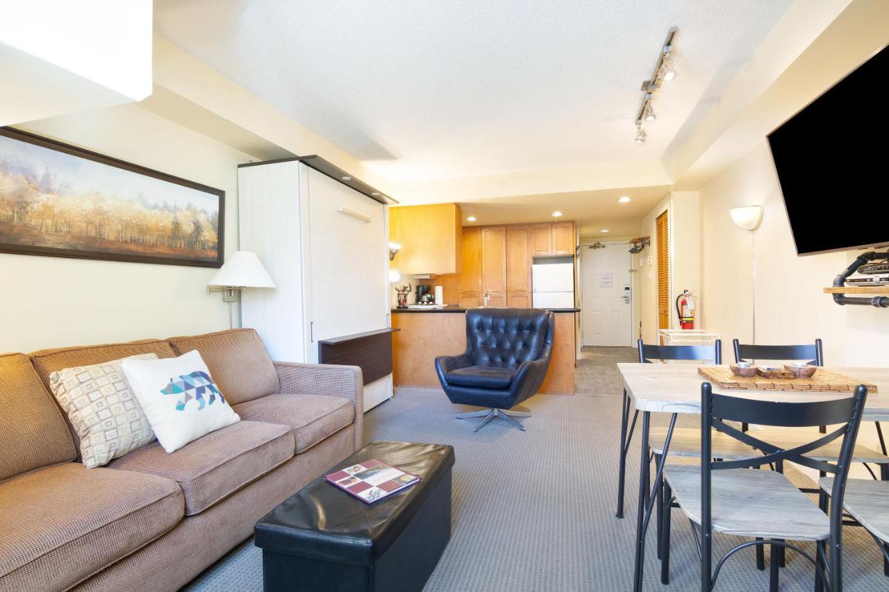 Whistler Village Centre By Latour Hotels And Resorts Ngoại thất bức ảnh